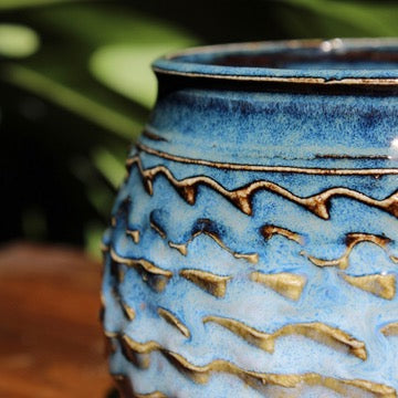 Round textured Blue Mug