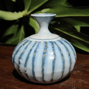 Blue Float Bulb Vase 1